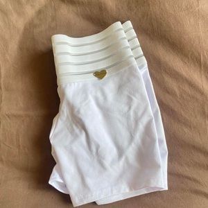 Cute booty lounge basic biker shorts - winter white